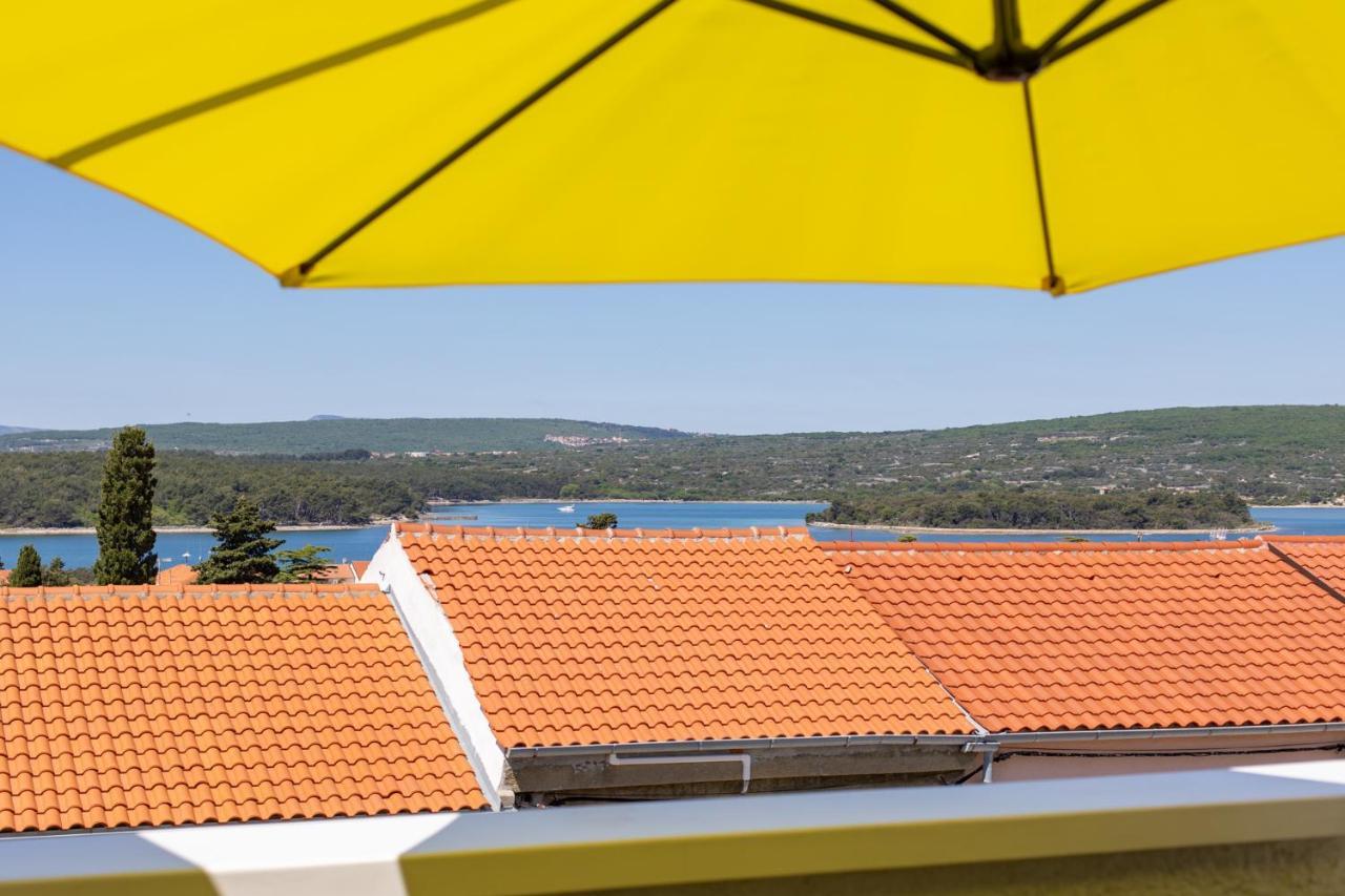 The Rooftop Apartment Punat Exterior foto